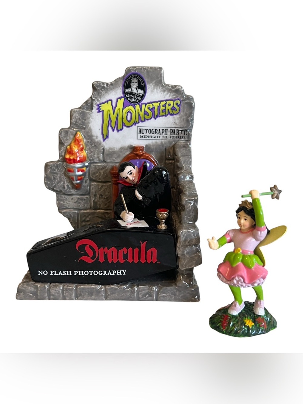 Dept 56 Halloween Monsters Autographs With Dracula #799977 Boxed